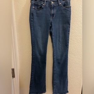 Levi’s Classic Bootcut Size 6